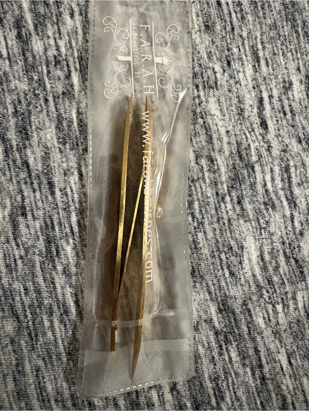 Farah Gold Tweezers Duo - Metallic Gold Hair Accessory